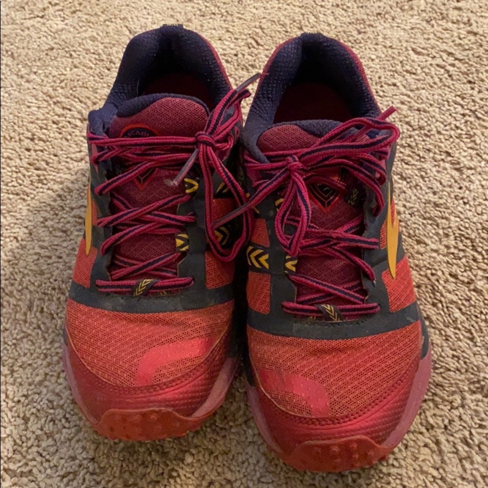 Brooks Cascadia running shoe